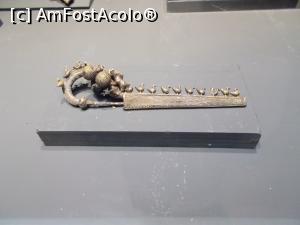 [P08] Muzeul de Arheologie, Florența. Iarăși o superbă Fibulă. » foto by mihaelavoicu
 - 
<span class="allrVoted glyphicon glyphicon-heart hidden" id="av1227226"></span>
<a class="m-l-10 hidden" id="sv1227226" onclick="voting_Foto_DelVot(,1227226,21403)" role="button">șterge vot <span class="glyphicon glyphicon-remove"></span></a>
<a id="v91227226" class=" c-red"  onclick="voting_Foto_SetVot(1227226)" role="button"><span class="glyphicon glyphicon-heart-empty"></span> <b>LIKE</b> = Votează poza</a> <img class="hidden"  id="f1227226W9" src="/imagini/loader.gif" border="0" /><span class="AjErrMes hidden" id="e1227226ErM"></span>