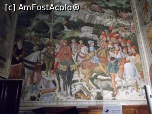 [P09] Cortegiul Magilor, Palatul Medici, Florența. <p> Tânărul Giulianno, fratele Magnificului urmat la mică distanță de bunicul său, bătrânul Cosimo, călare pe un măgar.  » foto by mihaelavoicu
 - 
<span class="allrVoted glyphicon glyphicon-heart hidden" id="av950169"></span>
<a class="m-l-10 hidden" id="sv950169" onclick="voting_Foto_DelVot(,950169,21403)" role="button">șterge vot <span class="glyphicon glyphicon-remove"></span></a>
<a id="v9950169" class=" c-red"  onclick="voting_Foto_SetVot(950169)" role="button"><span class="glyphicon glyphicon-heart-empty"></span> <b>LIKE</b> = Votează poza</a> <img class="hidden"  id="f950169W9" src="/imagini/loader.gif" border="0" /><span class="AjErrMes hidden" id="e950169ErM"></span>