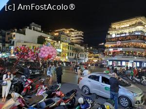 [P01] Hanoi - Piața centrală din Old Town în seara zilei în care am ajuns » foto by Pușcașu Marin
 - 
<span class="allrVoted glyphicon glyphicon-heart hidden" id="av1422854"></span>
<a class="m-l-10 hidden" id="sv1422854" onclick="voting_Foto_DelVot(,1422854,21495)" role="button">șterge vot <span class="glyphicon glyphicon-remove"></span></a>
<a id="v91422854" class=" c-red"  onclick="voting_Foto_SetVot(1422854)" role="button"><span class="glyphicon glyphicon-heart-empty"></span> <b>LIKE</b> = Votează poza</a> <img class="hidden"  id="f1422854W9" src="/imagini/loader.gif" border="0" /><span class="AjErrMes hidden" id="e1422854ErM"></span>