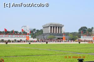 [P22]  Hanoi - Mausoleul lui Ho Chi Minh - coada la intrarea în Mausoleu » foto by Pușcașu Marin
 - 
<span class="allrVoted glyphicon glyphicon-heart hidden" id="av1422875"></span>
<a class="m-l-10 hidden" id="sv1422875" onclick="voting_Foto_DelVot(,1422875,21495)" role="button">șterge vot <span class="glyphicon glyphicon-remove"></span></a>
<a id="v91422875" class=" c-red"  onclick="voting_Foto_SetVot(1422875)" role="button"><span class="glyphicon glyphicon-heart-empty"></span> <b>LIKE</b> = Votează poza</a> <img class="hidden"  id="f1422875W9" src="/imagini/loader.gif" border="0" /><span class="AjErrMes hidden" id="e1422875ErM"></span>