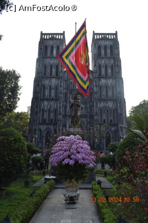 [P38] Hanoi - Catedrala St. Joseph , cea mai mare orhidee pe care am văzut-o până acum » foto by Pușcașu Marin
 - 
<span class="allrVoted glyphicon glyphicon-heart hidden" id="av1422891"></span>
<a class="m-l-10 hidden" id="sv1422891" onclick="voting_Foto_DelVot(,1422891,21495)" role="button">șterge vot <span class="glyphicon glyphicon-remove"></span></a>
<a id="v91422891" class=" c-red"  onclick="voting_Foto_SetVot(1422891)" role="button"><span class="glyphicon glyphicon-heart-empty"></span> <b>LIKE</b> = Votează poza</a> <img class="hidden"  id="f1422891W9" src="/imagini/loader.gif" border="0" /><span class="AjErrMes hidden" id="e1422891ErM"></span>