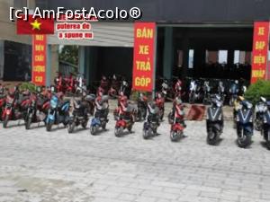 [P21] În Hanoi, cinci milioane de motorete la o populație de șapte milioane.  » foto by glcitizen
 - 
<span class="allrVoted glyphicon glyphicon-heart hidden" id="av831406"></span>
<a class="m-l-10 hidden" id="sv831406" onclick="voting_Foto_DelVot(,831406,21495)" role="button">șterge vot <span class="glyphicon glyphicon-remove"></span></a>
<a id="v9831406" class=" c-red"  onclick="voting_Foto_SetVot(831406)" role="button"><span class="glyphicon glyphicon-heart-empty"></span> <b>LIKE</b> = Votează poza</a> <img class="hidden"  id="f831406W9" src="/imagini/loader.gif" border="0" /><span class="AjErrMes hidden" id="e831406ErM"></span>