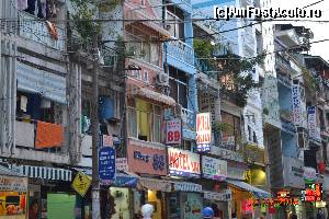 [P28] asa arata cladirile in Vietnam-inguste, lipite unele de altele, inghesuite, colorate » foto by andreea72
 - 
<span class="allrVoted glyphicon glyphicon-heart hidden" id="av593270"></span>
<a class="m-l-10 hidden" id="sv593270" onclick="voting_Foto_DelVot(,593270,21496)" role="button">șterge vot <span class="glyphicon glyphicon-remove"></span></a>
<a id="v9593270" class=" c-red"  onclick="voting_Foto_SetVot(593270)" role="button"><span class="glyphicon glyphicon-heart-empty"></span> <b>LIKE</b> = Votează poza</a> <img class="hidden"  id="f593270W9" src="/imagini/loader.gif" border="0" /><span class="AjErrMes hidden" id="e593270ErM"></span>