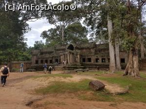 [P10] O intrare mai rar folosita in Angkor Wat pe unde am intrat ca sa evitam aglomeratia de la intrarea principala » foto by geop
 - 
<span class="allrVoted glyphicon glyphicon-heart hidden" id="av1052442"></span>
<a class="m-l-10 hidden" id="sv1052442" onclick="voting_Foto_DelVot(,1052442,21517)" role="button">șterge vot <span class="glyphicon glyphicon-remove"></span></a>
<a id="v91052442" class=" c-red"  onclick="voting_Foto_SetVot(1052442)" role="button"><span class="glyphicon glyphicon-heart-empty"></span> <b>LIKE</b> = Votează poza</a> <img class="hidden"  id="f1052442W9" src="/imagini/loader.gif" border="0" /><span class="AjErrMes hidden" id="e1052442ErM"></span>