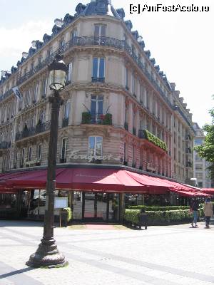 [P16] Restaurantul Fouguet pe Champs Elysees unde se întâlnesc celebrităţile » foto by Michi
 - 
<span class="allrVoted glyphicon glyphicon-heart hidden" id="av510941"></span>
<a class="m-l-10 hidden" id="sv510941" onclick="voting_Foto_DelVot(,510941,21578)" role="button">șterge vot <span class="glyphicon glyphicon-remove"></span></a>
<a id="v9510941" class=" c-red"  onclick="voting_Foto_SetVot(510941)" role="button"><span class="glyphicon glyphicon-heart-empty"></span> <b>LIKE</b> = Votează poza</a> <img class="hidden"  id="f510941W9" src="/imagini/loader.gif" border="0" /><span class="AjErrMes hidden" id="e510941ErM"></span>