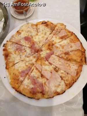 [P09] Pizza foarte bună,  » foto by nelu73
 - 
<span class="allrVoted glyphicon glyphicon-heart hidden" id="av1126866"></span>
<a class="m-l-10 hidden" id="sv1126866" onclick="voting_Foto_DelVot(,1126866,21649)" role="button">șterge vot <span class="glyphicon glyphicon-remove"></span></a>
<a id="v91126866" class=" c-red"  onclick="voting_Foto_SetVot(1126866)" role="button"><span class="glyphicon glyphicon-heart-empty"></span> <b>LIKE</b> = Votează poza</a> <img class="hidden"  id="f1126866W9" src="/imagini/loader.gif" border="0" /><span class="AjErrMes hidden" id="e1126866ErM"></span>