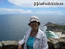 [P12] eu la Cape Point,unde se vede intrepatrunderea celor 2 oceane ,dupa diferenta de culoare » foto by grecudoina
 - 
<span class="allrVoted glyphicon glyphicon-heart hidden" id="av295850"></span>
<a class="m-l-10 hidden" id="sv295850" onclick="voting_Foto_DelVot(,295850,21654)" role="button">șterge vot <span class="glyphicon glyphicon-remove"></span></a>
<a id="v9295850" class=" c-red"  onclick="voting_Foto_SetVot(295850)" role="button"><span class="glyphicon glyphicon-heart-empty"></span> <b>LIKE</b> = Votează poza</a> <img class="hidden"  id="f295850W9" src="/imagini/loader.gif" border="0" /><span class="AjErrMes hidden" id="e295850ErM"></span>