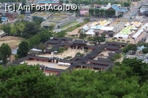 [P36] Suwon, Palatul Hwaseong și marea Piață din fața lui, cu festivalul ei, văzute de pe zidul Fortăreaței Hwaseong,  » foto by mprofeanu
 - 
<span class="allrVoted glyphicon glyphicon-heart hidden" id="av840235"></span>
<a class="m-l-10 hidden" id="sv840235" onclick="voting_Foto_DelVot(,840235,21685)" role="button">șterge vot <span class="glyphicon glyphicon-remove"></span></a>
<a id="v9840235" class=" c-red"  onclick="voting_Foto_SetVot(840235)" role="button"><span class="glyphicon glyphicon-heart-empty"></span> <b>LIKE</b> = Votează poza</a> <img class="hidden"  id="f840235W9" src="/imagini/loader.gif" border="0" /><span class="AjErrMes hidden" id="e840235ErM"></span>