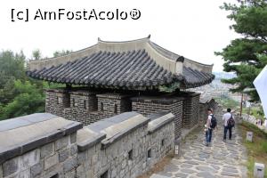 [P39] Suwon, Fortăreața Hwaseong, Turn de Apărare, începem coborârea » foto by mprofeanu
 - 
<span class="allrVoted glyphicon glyphicon-heart hidden" id="av840238"></span>
<a class="m-l-10 hidden" id="sv840238" onclick="voting_Foto_DelVot(,840238,21685)" role="button">șterge vot <span class="glyphicon glyphicon-remove"></span></a>
<a id="v9840238" class=" c-red"  onclick="voting_Foto_SetVot(840238)" role="button"><span class="glyphicon glyphicon-heart-empty"></span> <b>LIKE</b> = Votează poza</a> <img class="hidden"  id="f840238W9" src="/imagini/loader.gif" border="0" /><span class="AjErrMes hidden" id="e840238ErM"></span>