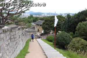 [P43] Suwon, Fortăreața Hwaseong, mergând spre nord, coborâm » foto by mprofeanu
 - 
<span class="allrVoted glyphicon glyphicon-heart hidden" id="av840242"></span>
<a class="m-l-10 hidden" id="sv840242" onclick="voting_Foto_DelVot(,840242,21685)" role="button">șterge vot <span class="glyphicon glyphicon-remove"></span></a>
<a id="v9840242" class=" c-red"  onclick="voting_Foto_SetVot(840242)" role="button"><span class="glyphicon glyphicon-heart-empty"></span> <b>LIKE</b> = Votează poza</a> <img class="hidden"  id="f840242W9" src="/imagini/loader.gif" border="0" /><span class="AjErrMes hidden" id="e840242ErM"></span>