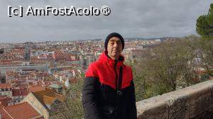 [P11] Castelo Sao Jorge - Amfostacolo. 30 decembrie 2022. Sunt pe meterezele Bastionului Armelor unde se deschide o superbă panoramă peste Lisabona. » foto by ovidiuyepi
 - 
<span class="allrVoted glyphicon glyphicon-heart hidden" id="av1438026"></span>
<a class="m-l-10 hidden" id="sv1438026" onclick="voting_Foto_DelVot(,1438026,21709)" role="button">șterge vot <span class="glyphicon glyphicon-remove"></span></a>
<a id="v91438026" class=" c-red"  onclick="voting_Foto_SetVot(1438026)" role="button"><span class="glyphicon glyphicon-heart-empty"></span> <b>LIKE</b> = Votează poza</a> <img class="hidden"  id="f1438026W9" src="/imagini/loader.gif" border="0" /><span class="AjErrMes hidden" id="e1438026ErM"></span>