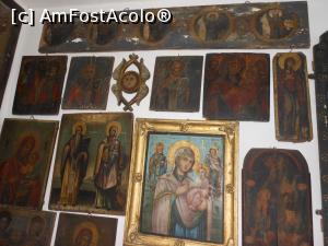 [P14] Târpești - Muzeul de Artă Populară “Nicolae Popa”. Icoane vechi. » foto by iulianic
 - 
<span class="allrVoted glyphicon glyphicon-heart hidden" id="av1190801"></span>
<a class="m-l-10 hidden" id="sv1190801" onclick="voting_Foto_DelVot(,1190801,21724)" role="button">șterge vot <span class="glyphicon glyphicon-remove"></span></a>
<a id="v91190801" class=" c-red"  onclick="voting_Foto_SetVot(1190801)" role="button"><span class="glyphicon glyphicon-heart-empty"></span> <b>LIKE</b> = Votează poza</a> <img class="hidden"  id="f1190801W9" src="/imagini/loader.gif" border="0" /><span class="AjErrMes hidden" id="e1190801ErM"></span>