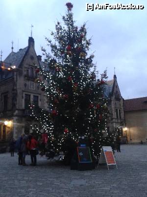 [P12] Praga de Craciun - Piata Sf. Gheorghe din spatele Catedralei Sf. Vitus » foto by Pragheza_Gotica
 - 
<span class="allrVoted glyphicon glyphicon-heart hidden" id="av487798"></span>
<a class="m-l-10 hidden" id="sv487798" onclick="voting_Foto_DelVot(,487798,21775)" role="button">șterge vot <span class="glyphicon glyphicon-remove"></span></a>
<a id="v9487798" class=" c-red"  onclick="voting_Foto_SetVot(487798)" role="button"><span class="glyphicon glyphicon-heart-empty"></span> <b>LIKE</b> = Votează poza</a> <img class="hidden"  id="f487798W9" src="/imagini/loader.gif" border="0" /><span class="AjErrMes hidden" id="e487798ErM"></span>