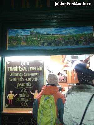 [P15] Praga de Craciun - Str. Nerudova - Creperie u Kajetana - clatitaria unde e mereu coada » foto by Pragheza_Gotica
 - 
<span class="allrVoted glyphicon glyphicon-heart hidden" id="av487801"></span>
<a class="m-l-10 hidden" id="sv487801" onclick="voting_Foto_DelVot(,487801,21775)" role="button">șterge vot <span class="glyphicon glyphicon-remove"></span></a>
<a id="v9487801" class=" c-red"  onclick="voting_Foto_SetVot(487801)" role="button"><span class="glyphicon glyphicon-heart-empty"></span> <b>LIKE</b> = Votează poza</a> <img class="hidden"  id="f487801W9" src="/imagini/loader.gif" border="0" /><span class="AjErrMes hidden" id="e487801ErM"></span>
