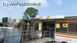 [P15] Stația de vaporetto Piazzale Roma. Peronul A » foto by ungureanica
 - 
<span class="allrVoted glyphicon glyphicon-heart hidden" id="av1077914"></span>
<a class="m-l-10 hidden" id="sv1077914" onclick="voting_Foto_DelVot(,1077914,21809)" role="button">șterge vot <span class="glyphicon glyphicon-remove"></span></a>
<a id="v91077914" class=" c-red"  onclick="voting_Foto_SetVot(1077914)" role="button"><span class="glyphicon glyphicon-heart-empty"></span> <b>LIKE</b> = Votează poza</a> <img class="hidden"  id="f1077914W9" src="/imagini/loader.gif" border="0" /><span class="AjErrMes hidden" id="e1077914ErM"></span>