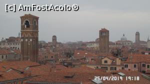 [P23] Veneția văzută de pe terasa de la T Fondaco dei Tedeschi by DFS » foto by ungureanica
 - 
<span class="allrVoted glyphicon glyphicon-heart hidden" id="av1077922"></span>
<a class="m-l-10 hidden" id="sv1077922" onclick="voting_Foto_DelVot(,1077922,21809)" role="button">șterge vot <span class="glyphicon glyphicon-remove"></span></a>
<a id="v91077922" class=" c-red"  onclick="voting_Foto_SetVot(1077922)" role="button"><span class="glyphicon glyphicon-heart-empty"></span> <b>LIKE</b> = Votează poza</a> <img class="hidden"  id="f1077922W9" src="/imagini/loader.gif" border="0" /><span class="AjErrMes hidden" id="e1077922ErM"></span>