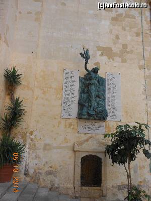 [P10] Birgu - St. Lawrence’s Church, plăci comemorative.  » foto by iulianic
 - 
<span class="allrVoted glyphicon glyphicon-heart hidden" id="av574777"></span>
<a class="m-l-10 hidden" id="sv574777" onclick="voting_Foto_DelVot(,574777,21814)" role="button">șterge vot <span class="glyphicon glyphicon-remove"></span></a>
<a id="v9574777" class=" c-red"  onclick="voting_Foto_SetVot(574777)" role="button"><span class="glyphicon glyphicon-heart-empty"></span> <b>LIKE</b> = Votează poza</a> <img class="hidden"  id="f574777W9" src="/imagini/loader.gif" border="0" /><span class="AjErrMes hidden" id="e574777ErM"></span>