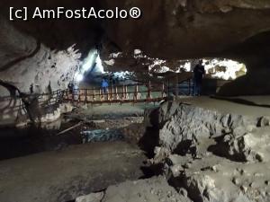 [P14] Construcții din lemn care măresc farmecul peșterii. » foto by tata123 🔱
 - 
<span class="allrVoted glyphicon glyphicon-heart hidden" id="av1268152"></span>
<a class="m-l-10 hidden" id="sv1268152" onclick="voting_Foto_DelVot(,1268152,21910)" role="button">șterge vot <span class="glyphicon glyphicon-remove"></span></a>
<a id="v91268152" class=" c-red"  onclick="voting_Foto_SetVot(1268152)" role="button"><span class="glyphicon glyphicon-heart-empty"></span> <b>LIKE</b> = Votează poza</a> <img class="hidden"  id="f1268152W9" src="/imagini/loader.gif" border="0" /><span class="AjErrMes hidden" id="e1268152ErM"></span>