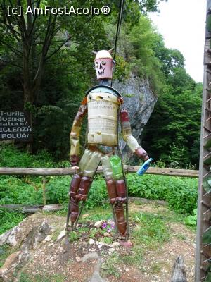 [P03] Figurine - materiale reciclabile. » foto by tata123 🔱
 - 
<span class="allrVoted glyphicon glyphicon-heart hidden" id="av1268141"></span>
<a class="m-l-10 hidden" id="sv1268141" onclick="voting_Foto_DelVot(,1268141,21910)" role="button">șterge vot <span class="glyphicon glyphicon-remove"></span></a>
<a id="v91268141" class=" c-red"  onclick="voting_Foto_SetVot(1268141)" role="button"><span class="glyphicon glyphicon-heart-empty"></span> <b>LIKE</b> = Votează poza</a> <img class="hidden"  id="f1268141W9" src="/imagini/loader.gif" border="0" /><span class="AjErrMes hidden" id="e1268141ErM"></span>