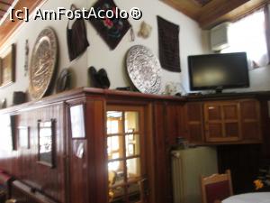 [P38] Hotel Egnatia Metsovo- Intrarea in magazinul de bijuterii.  » foto by Floria
 - 
<span class="allrVoted glyphicon glyphicon-heart hidden" id="av857089"></span>
<a class="m-l-10 hidden" id="sv857089" onclick="voting_Foto_DelVot(,857089,21934)" role="button">șterge vot <span class="glyphicon glyphicon-remove"></span></a>
<a id="v9857089" class=" c-red"  onclick="voting_Foto_SetVot(857089)" role="button"><span class="glyphicon glyphicon-heart-empty"></span> <b>LIKE</b> = Votează poza</a> <img class="hidden"  id="f857089W9" src="/imagini/loader.gif" border="0" /><span class="AjErrMes hidden" id="e857089ErM"></span>