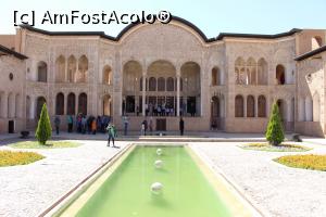 [P28] Kashan, Casa Tabatabaei, Curtea de Afaceri, zona de sud, Sala de Primire, deosebită cu iwan, camera cu șapte uși, aripa de vest și de est, patiouri la vest și la est...  » foto by mprofeanu
 - 
<span class="allrVoted glyphicon glyphicon-heart hidden" id="av860712"></span>
<a class="m-l-10 hidden" id="sv860712" onclick="voting_Foto_DelVot(,860712,21942)" role="button">șterge vot <span class="glyphicon glyphicon-remove"></span></a>
<a id="v9860712" class=" c-red"  onclick="voting_Foto_SetVot(860712)" role="button"><span class="glyphicon glyphicon-heart-empty"></span> <b>LIKE</b> = Votează poza</a> <img class="hidden"  id="f860712W9" src="/imagini/loader.gif" border="0" /><span class="AjErrMes hidden" id="e860712ErM"></span>