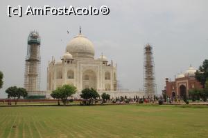 [P04] Taj Mahal, dintr-un alt unghi.  » foto by glcitizen
 - 
<span class="allrVoted glyphicon glyphicon-heart hidden" id="av884975"></span>
<a class="m-l-10 hidden" id="sv884975" onclick="voting_Foto_DelVot(,884975,22287)" role="button">șterge vot <span class="glyphicon glyphicon-remove"></span></a>
<a id="v9884975" class=" c-red"  onclick="voting_Foto_SetVot(884975)" role="button"><span class="glyphicon glyphicon-heart-empty"></span> <b>LIKE</b> = Votează poza</a> <img class="hidden"  id="f884975W9" src="/imagini/loader.gif" border="0" /><span class="AjErrMes hidden" id="e884975ErM"></span>