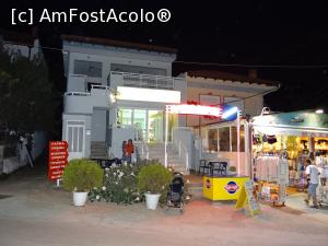 [P11] cofetăria din Skala Potamia » foto by baby eyes
 - 
<span class="allrVoted glyphicon glyphicon-heart hidden" id="av940002"></span>
<a class="m-l-10 hidden" id="sv940002" onclick="voting_Foto_DelVot(,940002,22302)" role="button">șterge vot <span class="glyphicon glyphicon-remove"></span></a>
<a id="v9940002" class=" c-red"  onclick="voting_Foto_SetVot(940002)" role="button"><span class="glyphicon glyphicon-heart-empty"></span> <b>LIKE</b> = Votează poza</a> <img class="hidden"  id="f940002W9" src="/imagini/loader.gif" border="0" /><span class="AjErrMes hidden" id="e940002ErM"></span>