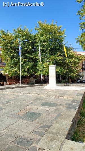 [P03] Monument memorial, lângă restaurant. » foto by tata123 🔱
 - 
<span class="allrVoted glyphicon glyphicon-heart hidden" id="av1438327"></span>
<a class="m-l-10 hidden" id="sv1438327" onclick="voting_Foto_DelVot(,1438327,22304)" role="button">șterge vot <span class="glyphicon glyphicon-remove"></span></a>
<a id="v91438327" class=" c-red"  onclick="voting_Foto_SetVot(1438327)" role="button"><span class="glyphicon glyphicon-heart-empty"></span> <b>LIKE</b> = Votează poza</a> <img class="hidden"  id="f1438327W9" src="/imagini/loader.gif" border="0" /><span class="AjErrMes hidden" id="e1438327ErM"></span>