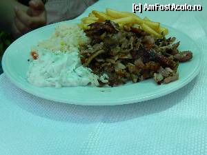[P02] Restaurantul Dionisos - Gyros » foto by Dabator
 - 
<span class="allrVoted glyphicon glyphicon-heart hidden" id="av350928"></span>
<a class="m-l-10 hidden" id="sv350928" onclick="voting_Foto_DelVot(,350928,22307)" role="button">șterge vot <span class="glyphicon glyphicon-remove"></span></a>
<a id="v9350928" class=" c-red"  onclick="voting_Foto_SetVot(350928)" role="button"><span class="glyphicon glyphicon-heart-empty"></span> <b>LIKE</b> = Votează poza</a> <img class="hidden"  id="f350928W9" src="/imagini/loader.gif" border="0" /><span class="AjErrMes hidden" id="e350928ErM"></span>