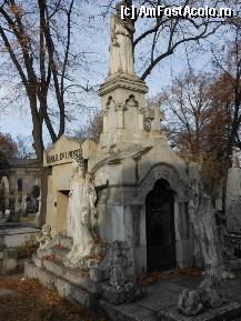 [P17] Cimitirul Bellu - Monument funerar. » foto by iulianic
 - 
<span class="allrVoted glyphicon glyphicon-heart hidden" id="av282361"></span>
<a class="m-l-10 hidden" id="sv282361" onclick="voting_Foto_DelVot(,282361,22321)" role="button">șterge vot <span class="glyphicon glyphicon-remove"></span></a>
<a id="v9282361" class=" c-red"  onclick="voting_Foto_SetVot(282361)" role="button"><span class="glyphicon glyphicon-heart-empty"></span> <b>LIKE</b> = Votează poza</a> <img class="hidden"  id="f282361W9" src="/imagini/loader.gif" border="0" /><span class="AjErrMes hidden" id="e282361ErM"></span>