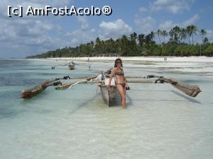 [P23] Barca de pescar » foto by nela b
 - 
<span class="allrVoted glyphicon glyphicon-heart hidden" id="av882662"></span>
<a class="m-l-10 hidden" id="sv882662" onclick="voting_Foto_DelVot(,882662,22360)" role="button">șterge vot <span class="glyphicon glyphicon-remove"></span></a>
<a id="v9882662" class=" c-red"  onclick="voting_Foto_SetVot(882662)" role="button"><span class="glyphicon glyphicon-heart-empty"></span> <b>LIKE</b> = Votează poza</a> <img class="hidden"  id="f882662W9" src="/imagini/loader.gif" border="0" /><span class="AjErrMes hidden" id="e882662ErM"></span>