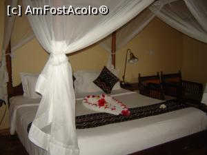 [P04] Pat cu baldachiiiiin! am dormit numai cu usa de la terasa larg deschisa, fara clima, doar cu plasa de protectie. Aici pana si tantarii sunt amabili, silentiosi nu-i auzi ca pe cei de la noi, respectuosi nu trec dincolo de plasa!  » foto by nela b
 - 
<span class="allrVoted glyphicon glyphicon-heart hidden" id="av882637"></span>
<a class="m-l-10 hidden" id="sv882637" onclick="voting_Foto_DelVot(,882637,22360)" role="button">șterge vot <span class="glyphicon glyphicon-remove"></span></a>
<a id="v9882637" class=" c-red"  onclick="voting_Foto_SetVot(882637)" role="button"><span class="glyphicon glyphicon-heart-empty"></span> <b>LIKE</b> = Votează poza</a> <img class="hidden"  id="f882637W9" src="/imagini/loader.gif" border="0" /><span class="AjErrMes hidden" id="e882637ErM"></span>