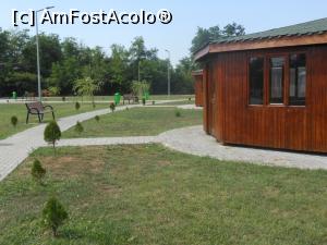 [P10] Satul Mânăstirea - Parcul comunal în care se află mormântul scriitorului Alexandru Sahia. » foto by iulianic
 - 
<span class="allrVoted glyphicon glyphicon-heart hidden" id="av1251203"></span>
<a class="m-l-10 hidden" id="sv1251203" onclick="voting_Foto_DelVot(,1251203,22428)" role="button">șterge vot <span class="glyphicon glyphicon-remove"></span></a>
<a id="v91251203" class=" c-red"  onclick="voting_Foto_SetVot(1251203)" role="button"><span class="glyphicon glyphicon-heart-empty"></span> <b>LIKE</b> = Votează poza</a> <img class="hidden"  id="f1251203W9" src="/imagini/loader.gif" border="0" /><span class="AjErrMes hidden" id="e1251203ErM"></span>