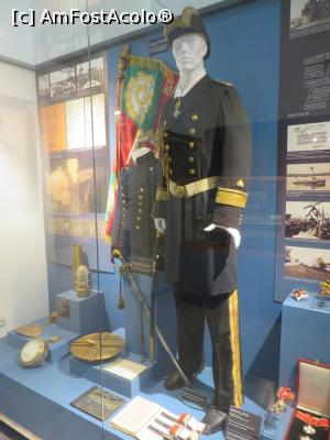 [P12] Obiecte și uniformă aparținând amiralului Ivan Variklechkov - Muzeul Naval din Varna.  » foto by tata123 🔱
 - 
<span class="allrVoted glyphicon glyphicon-heart hidden" id="av890009"></span>
<a class="m-l-10 hidden" id="sv890009" onclick="voting_Foto_DelVot(,890009,22501)" role="button">șterge vot <span class="glyphicon glyphicon-remove"></span></a>
<a id="v9890009" class=" c-red"  onclick="voting_Foto_SetVot(890009)" role="button"><span class="glyphicon glyphicon-heart-empty"></span> <b>LIKE</b> = Votează poza</a> <img class="hidden"  id="f890009W9" src="/imagini/loader.gif" border="0" /><span class="AjErrMes hidden" id="e890009ErM"></span>