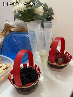 [P22] Pensiunea Klass - si fructe cumparate din zona » foto by mishu
 - 
<span class="allrVoted glyphicon glyphicon-heart hidden" id="av1320682"></span>
<a class="m-l-10 hidden" id="sv1320682" onclick="voting_Foto_DelVot(,1320682,22517)" role="button">șterge vot <span class="glyphicon glyphicon-remove"></span></a>
<a id="v91320682" class=" c-red"  onclick="voting_Foto_SetVot(1320682)" role="button"><span class="glyphicon glyphicon-heart-empty"></span> <b>LIKE</b> = Votează poza</a> <img class="hidden"  id="f1320682W9" src="/imagini/loader.gif" border="0" /><span class="AjErrMes hidden" id="e1320682ErM"></span>