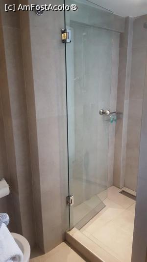 [P07] Cabina de dus » foto by Keyla
 - 
<span class="allrVoted glyphicon glyphicon-heart hidden" id="av895369"></span>
<a class="m-l-10 hidden" id="sv895369" onclick="voting_Foto_DelVot(,895369,22537)" role="button">șterge vot <span class="glyphicon glyphicon-remove"></span></a>
<a id="v9895369" class=" c-red"  onclick="voting_Foto_SetVot(895369)" role="button"><span class="glyphicon glyphicon-heart-empty"></span> <b>LIKE</b> = Votează poza</a> <img class="hidden"  id="f895369W9" src="/imagini/loader.gif" border="0" /><span class="AjErrMes hidden" id="e895369ErM"></span>