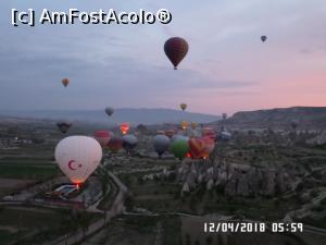 [P15] Licuricii deasupra văilor Cappadociei » foto by Alina53
 - 
<span class="allrVoted glyphicon glyphicon-heart hidden" id="av974105"></span>
<a class="m-l-10 hidden" id="sv974105" onclick="voting_Foto_DelVot(,974105,22561)" role="button">șterge vot <span class="glyphicon glyphicon-remove"></span></a>
<a id="v9974105" class=" c-red"  onclick="voting_Foto_SetVot(974105)" role="button"><span class="glyphicon glyphicon-heart-empty"></span> <b>LIKE</b> = Votează poza</a> <img class="hidden"  id="f974105W9" src="/imagini/loader.gif" border="0" /><span class="AjErrMes hidden" id="e974105ErM"></span>
