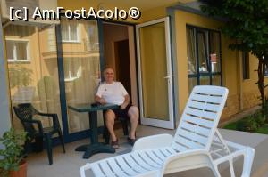 P17 [JUL-2017] Relaxare pe terasa apartamentului de la Aquaria Aparthotel din Sunny Beach. 