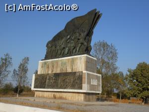 [P28] Corabia - Monumentul Independenței de la intrarea în oraș.  » foto by iulianic
 - 
<span class="allrVoted glyphicon glyphicon-heart hidden" id="av942285"></span>
<a class="m-l-10 hidden" id="sv942285" onclick="voting_Foto_DelVot(,942285,22666)" role="button">șterge vot <span class="glyphicon glyphicon-remove"></span></a>
<a id="v9942285" class=" c-red"  onclick="voting_Foto_SetVot(942285)" role="button"><span class="glyphicon glyphicon-heart-empty"></span> <b>LIKE</b> = Votează poza</a> <img class="hidden"  id="f942285W9" src="/imagini/loader.gif" border="0" /><span class="AjErrMes hidden" id="e942285ErM"></span>