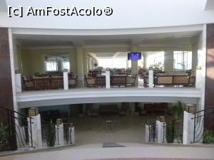 [P10] 10. Zona de Lobby se întinde și deasupra „The Royal”- restaurantul principal, dinspre piscine. » foto by doinafil
 - 
<span class="allrVoted glyphicon glyphicon-heart hidden" id="av1231561"></span>
<a class="m-l-10 hidden" id="sv1231561" onclick="voting_Foto_DelVot(,1231561,22688)" role="button">șterge vot <span class="glyphicon glyphicon-remove"></span></a>
<a id="v91231561" class=" c-red"  onclick="voting_Foto_SetVot(1231561)" role="button"><span class="glyphicon glyphicon-heart-empty"></span> <b>LIKE</b> = Votează poza</a> <img class="hidden"  id="f1231561W9" src="/imagini/loader.gif" border="0" /><span class="AjErrMes hidden" id="e1231561ErM"></span>