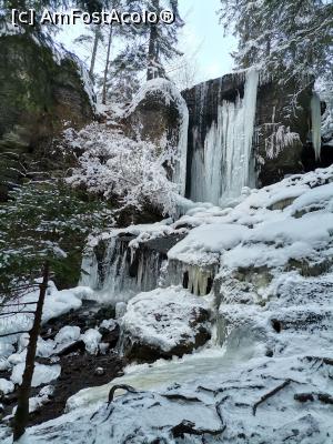 [P10] Cascada Vărșag iarna » foto by Marius 72
 - 
<span class="allrVoted glyphicon glyphicon-heart hidden" id="av1275738"></span>
<a class="m-l-10 hidden" id="sv1275738" onclick="voting_Foto_DelVot(,1275738,22695)" role="button">șterge vot <span class="glyphicon glyphicon-remove"></span></a>
<a id="v91275738" class=" c-red"  onclick="voting_Foto_SetVot(1275738)" role="button"><span class="glyphicon glyphicon-heart-empty"></span> <b>LIKE</b> = Votează poza</a> <img class="hidden"  id="f1275738W9" src="/imagini/loader.gif" border="0" /><span class="AjErrMes hidden" id="e1275738ErM"></span>