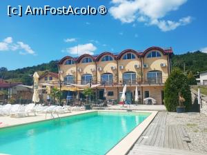 [P03] Restaurant si piscina » foto by sorynneagu
 - 
<span class="allrVoted glyphicon glyphicon-heart hidden" id="av1495233"></span>
<a class="m-l-10 hidden" id="sv1495233" onclick="voting_Foto_DelVot(,1495233,22713)" role="button">șterge vot <span class="glyphicon glyphicon-remove"></span></a>
<a id="v91495233" class=" c-red"  onclick="voting_Foto_SetVot(1495233)" role="button"><span class="glyphicon glyphicon-heart-empty"></span> <b>LIKE</b> = Votează poza</a> <img class="hidden"  id="f1495233W9" src="/imagini/loader.gif" border="0" /><span class="AjErrMes hidden" id="e1495233ErM"></span>