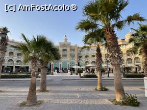 [P01] Clădirea principală - camerele cu vedere la mare și restaurantele la parter » foto by Mihaela987
 - 
<span class="allrVoted glyphicon glyphicon-heart hidden" id="av1279576"></span>
<a class="m-l-10 hidden" id="sv1279576" onclick="voting_Foto_DelVot(,1279576,22753)" role="button">șterge vot <span class="glyphicon glyphicon-remove"></span></a>
<a id="v91279576" class=" c-red"  onclick="voting_Foto_SetVot(1279576)" role="button"><span class="glyphicon glyphicon-heart-empty"></span> <b>LIKE</b> = Votează poza</a> <img class="hidden"  id="f1279576W9" src="/imagini/loader.gif" border="0" /><span class="AjErrMes hidden" id="e1279576ErM"></span>