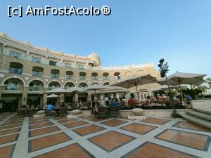 [P17] Terasa din fata restaurantului principal plus zona de spectacole » foto by dawnsash
 - 
<span class="allrVoted glyphicon glyphicon-heart hidden" id="av1295138"></span>
<a class="m-l-10 hidden" id="sv1295138" onclick="voting_Foto_DelVot(,1295138,22753)" role="button">șterge vot <span class="glyphicon glyphicon-remove"></span></a>
<a id="v91295138" class=" c-red"  onclick="voting_Foto_SetVot(1295138)" role="button"><span class="glyphicon glyphicon-heart-empty"></span> <b>LIKE</b> = Votează poza</a> <img class="hidden"  id="f1295138W9" src="/imagini/loader.gif" border="0" /><span class="AjErrMes hidden" id="e1295138ErM"></span>