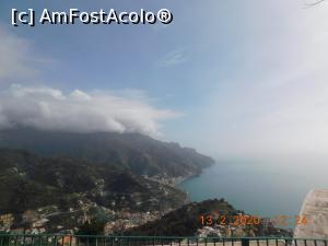 [P58] Panorama din staţia de autobuz din Ravello » foto by irinad
 - 
<span class="allrVoted glyphicon glyphicon-heart hidden" id="av1165053"></span>
<a class="m-l-10 hidden" id="sv1165053" onclick="voting_Foto_DelVot(,1165053,22822)" role="button">șterge vot <span class="glyphicon glyphicon-remove"></span></a>
<a id="v91165053" class=" c-red"  onclick="voting_Foto_SetVot(1165053)" role="button"><span class="glyphicon glyphicon-heart-empty"></span> <b>LIKE</b> = Votează poza</a> <img class="hidden"  id="f1165053W9" src="/imagini/loader.gif" border="0" /><span class="AjErrMes hidden" id="e1165053ErM"></span>