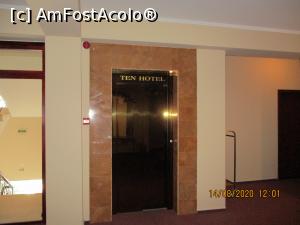 [P13] Hotel Ten - liftul » foto by ANILU
 - 
<span class="allrVoted glyphicon glyphicon-heart hidden" id="av1181430"></span>
<a class="m-l-10 hidden" id="sv1181430" onclick="voting_Foto_DelVot(,1181430,22848)" role="button">șterge vot <span class="glyphicon glyphicon-remove"></span></a>
<a id="v91181430" class=" c-red"  onclick="voting_Foto_SetVot(1181430)" role="button"><span class="glyphicon glyphicon-heart-empty"></span> <b>LIKE</b> = Votează poza</a> <img class="hidden"  id="f1181430W9" src="/imagini/loader.gif" border="0" /><span class="AjErrMes hidden" id="e1181430ErM"></span>