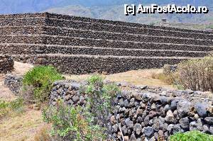 [P16] Vedere din diferite unghiuri ale piramidelor, care se presupune conform teoriei lui Heyerdahl ca sunt asemanatoare cu cele din Mexic, Sicilia, Mesopotamia » foto by alunelu69
 - 
<span class="allrVoted glyphicon glyphicon-heart hidden" id="av509905"></span>
<a class="m-l-10 hidden" id="sv509905" onclick="voting_Foto_DelVot(,509905,22864)" role="button">șterge vot <span class="glyphicon glyphicon-remove"></span></a>
<a id="v9509905" class=" c-red"  onclick="voting_Foto_SetVot(509905)" role="button"><span class="glyphicon glyphicon-heart-empty"></span> <b>LIKE</b> = Votează poza</a> <img class="hidden"  id="f509905W9" src="/imagini/loader.gif" border="0" /><span class="AjErrMes hidden" id="e509905ErM"></span>