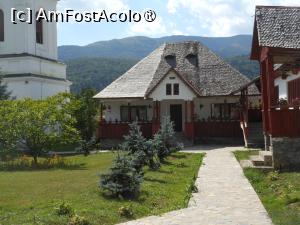 [P11] Mănăstirea Cheia - Casa stăreției, edificiu datând din 1902. » foto by iulianic
 - 
<span class="allrVoted glyphicon glyphicon-heart hidden" id="av1444435"></span>
<a class="m-l-10 hidden" id="sv1444435" onclick="voting_Foto_DelVot(,1444435,22938)" role="button">șterge vot <span class="glyphicon glyphicon-remove"></span></a>
<a id="v91444435" class=" c-red"  onclick="voting_Foto_SetVot(1444435)" role="button"><span class="glyphicon glyphicon-heart-empty"></span> <b>LIKE</b> = Votează poza</a> <img class="hidden"  id="f1444435W9" src="/imagini/loader.gif" border="0" /><span class="AjErrMes hidden" id="e1444435ErM"></span>