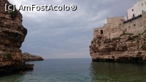 [P20] Eram deja pe plaja cu pietricele din golful Cala Porto și admiram orașul vechi, stâncile, grotele și Marea Adriatică.  » foto by Aurici
 - 
<span class="allrVoted glyphicon glyphicon-heart hidden" id="av736357"></span>
<a class="m-l-10 hidden" id="sv736357" onclick="voting_Foto_DelVot(,736357,22941)" role="button">șterge vot <span class="glyphicon glyphicon-remove"></span></a>
<a id="v9736357" class=" c-red"  onclick="voting_Foto_SetVot(736357)" role="button"><span class="glyphicon glyphicon-heart-empty"></span> <b>LIKE</b> = Votează poza</a> <img class="hidden"  id="f736357W9" src="/imagini/loader.gif" border="0" /><span class="AjErrMes hidden" id="e736357ErM"></span>