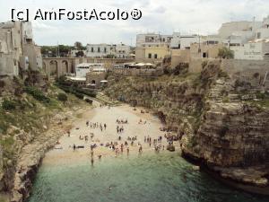 [P02] Cala Porto, imaginea-simbol a orasului Polignano. » foto by Carmen Ion
 - 
<span class="allrVoted glyphicon glyphicon-heart hidden" id="av754703"></span>
<a class="m-l-10 hidden" id="sv754703" onclick="voting_Foto_DelVot(,754703,22941)" role="button">șterge vot <span class="glyphicon glyphicon-remove"></span></a>
<a id="v9754703" class=" c-red"  onclick="voting_Foto_SetVot(754703)" role="button"><span class="glyphicon glyphicon-heart-empty"></span> <b>LIKE</b> = Votează poza</a> <img class="hidden"  id="f754703W9" src="/imagini/loader.gif" border="0" /><span class="AjErrMes hidden" id="e754703ErM"></span>